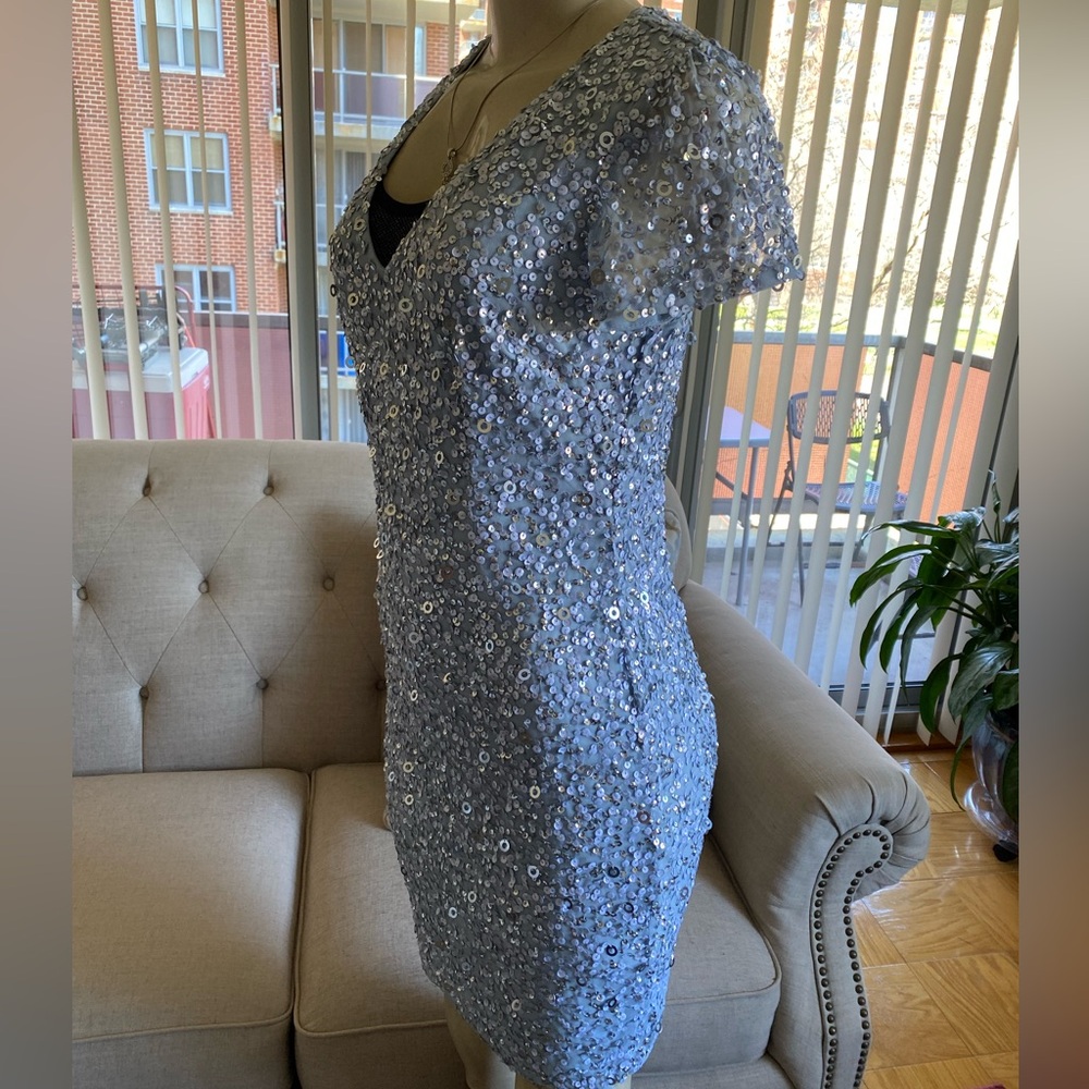NWT Adrianna Papell Silver/ gray V-Neck Mini Dress Size 4. - Picture 2 of 12